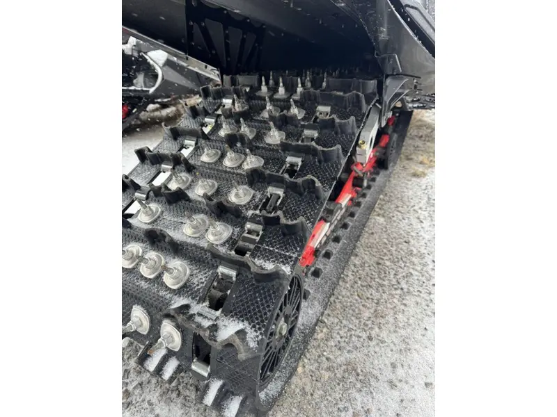 2024 Polaris Patriot Boost Indy VR1 137 Premium Black Crystal