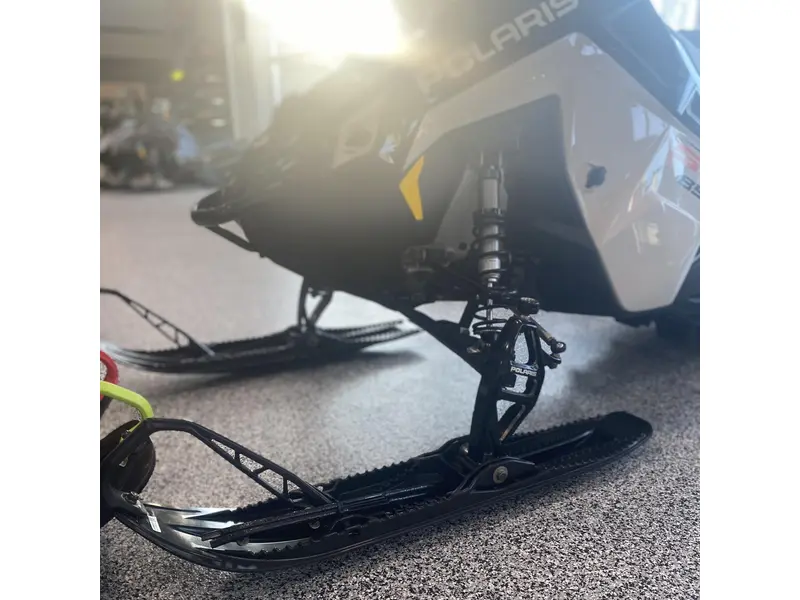 2025 Polaris 850 RMK SP 155