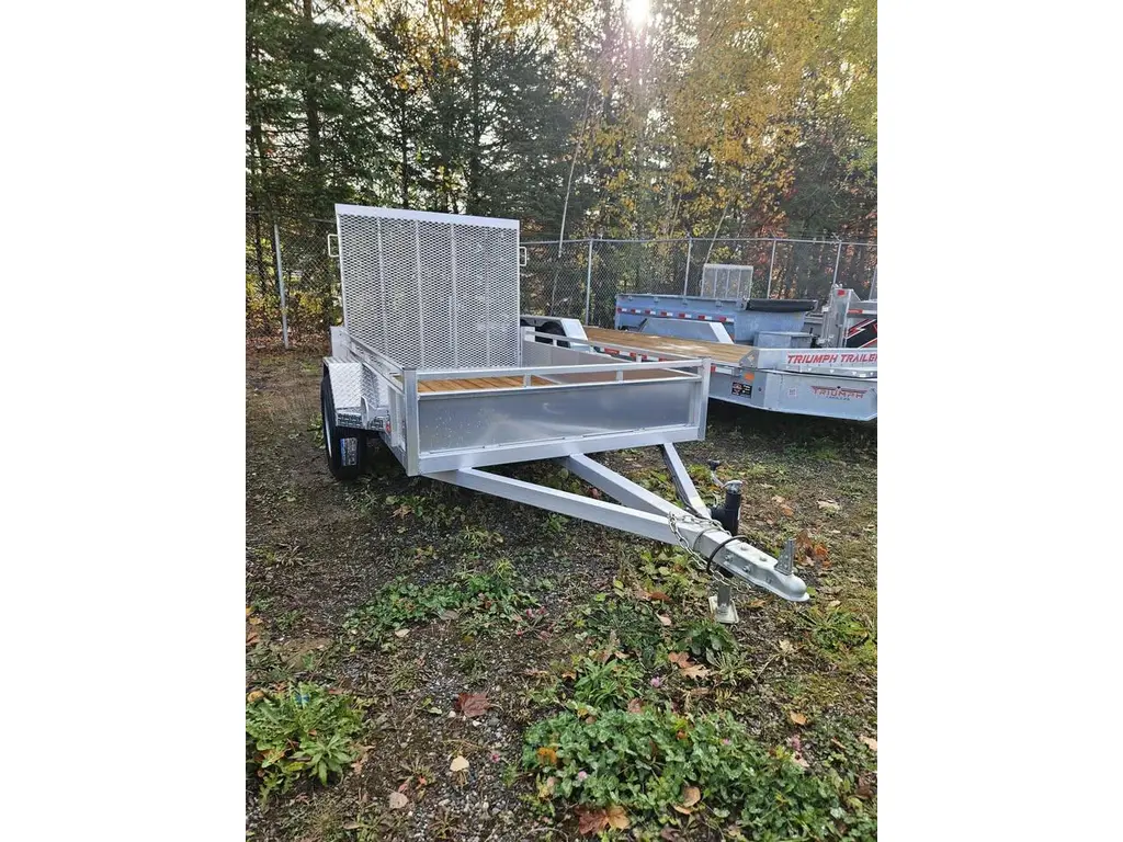 Triumph AU1 5'x8' 2025