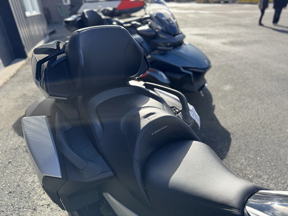 Can-am Rt Limited 2025 alt