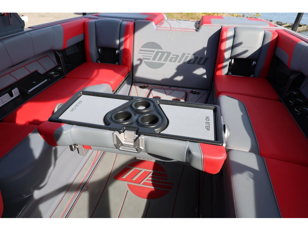 2022 Malibu 23 Lsv alt