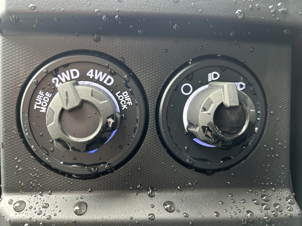 2026 Yamaha Wolverine Rmax4 1000 Compact Grey/black alt