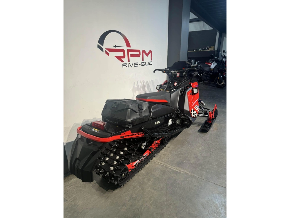 Polaris 9r Indy Xcr 136 Le 70e Démo 2025 alt