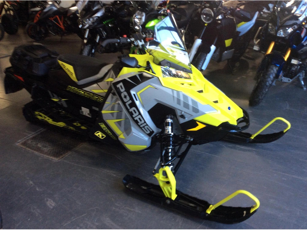 Polaris 800 Indy Adventure 137 2020 alt