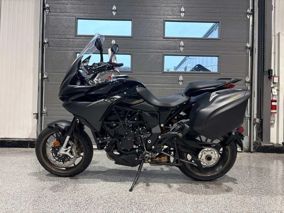 2023 Mv Agusta Turismo Veloce Lusso Scs alt