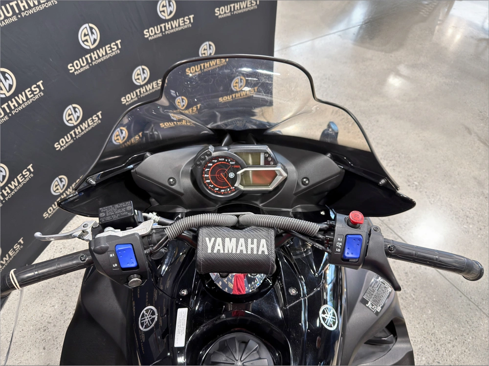 2012 Yamaha Apex alt