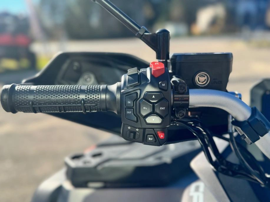 2026 Cfmoto Cforce 800 Touring alt