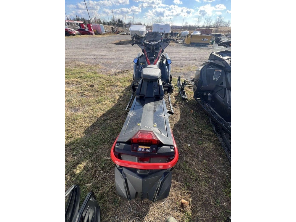 2024 Polaris Patriot Boost Switchback Assault 146 Gloss Black alt