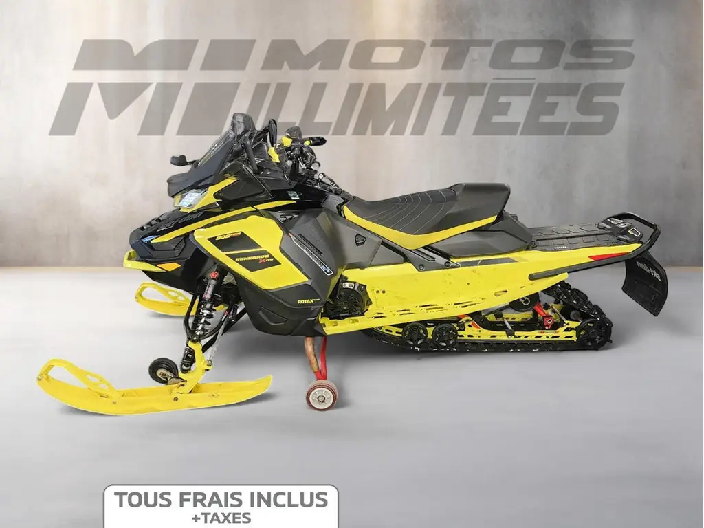 2021 Ski-Doo Renegade X-RS 900 ACE Turbo
