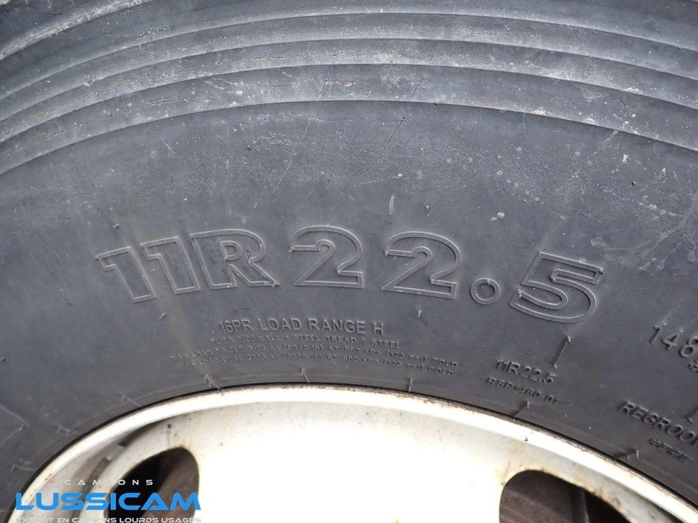 Freightliner M2-106 2013
