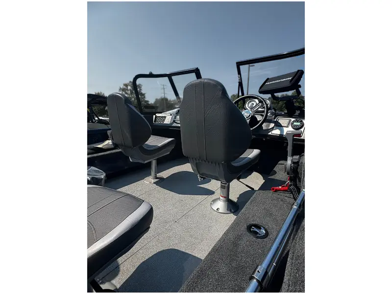 2024 Smoker-Craft Excursion 176 DC PRO