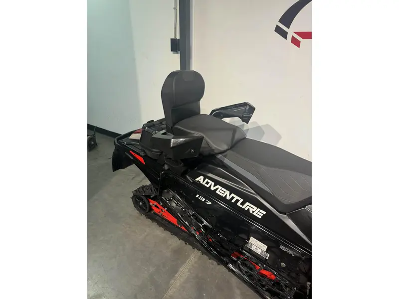 2024 Polaris 650 INDY ADVENTURE 137 DÉMO