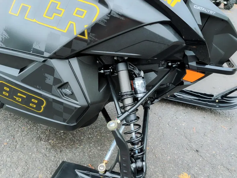 2026 Arctic Cat 26 MTN 858 154 HCR US BLK 2.6 | 🏔️ Mountain 858 154 Hill Climb 2026 – performance montagne 🏔️ |