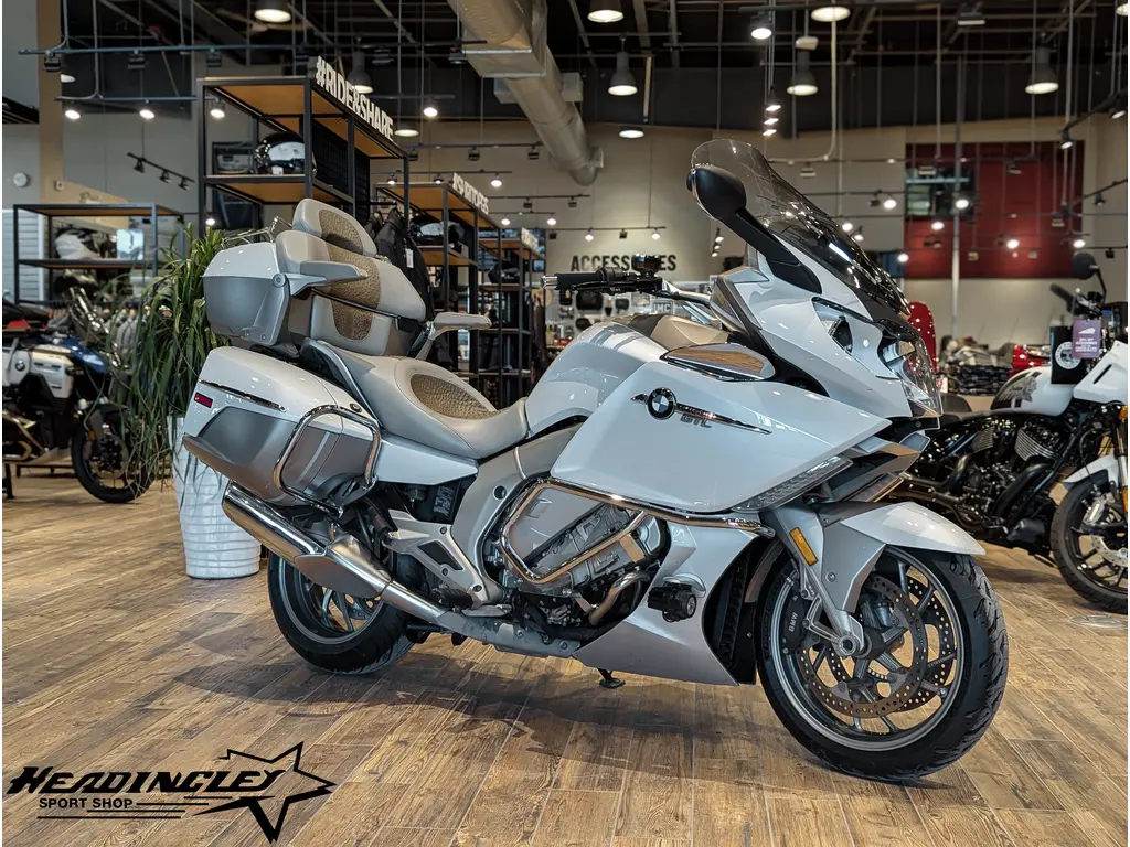 2014 BMW K 1600 GTL Exclusive // Mineral White Metallic High Gloss