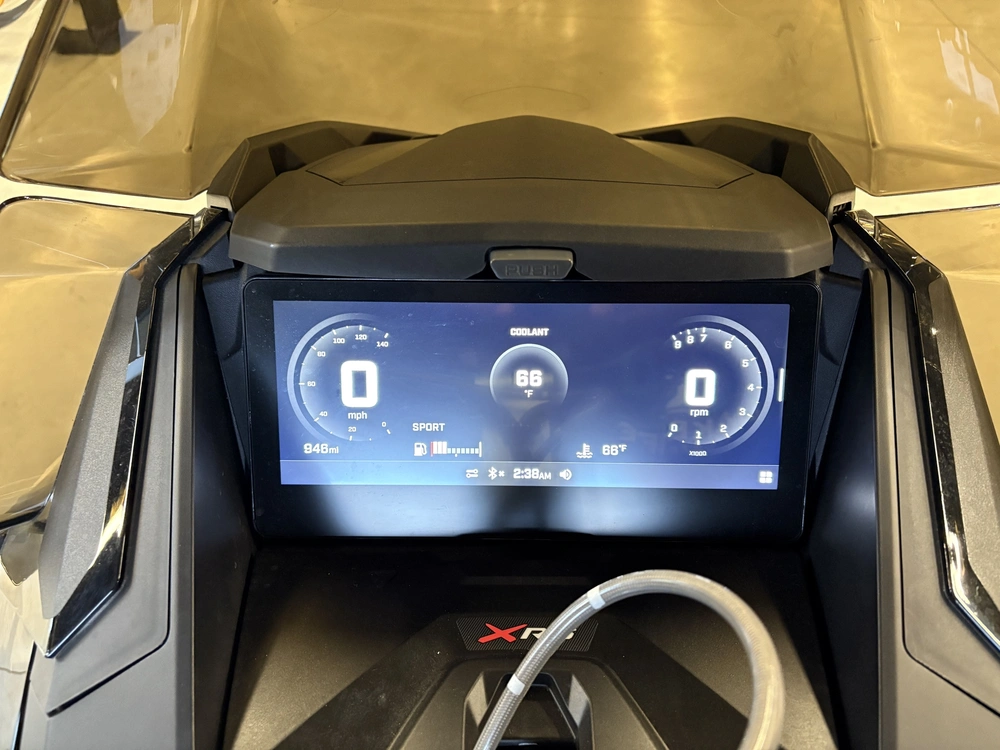 2025 Ski-doo Sm Ren Xrs 9tr Bk 137 1.2rs Sas Hub 25 900 Ace Turbo R 137 1.25 alt