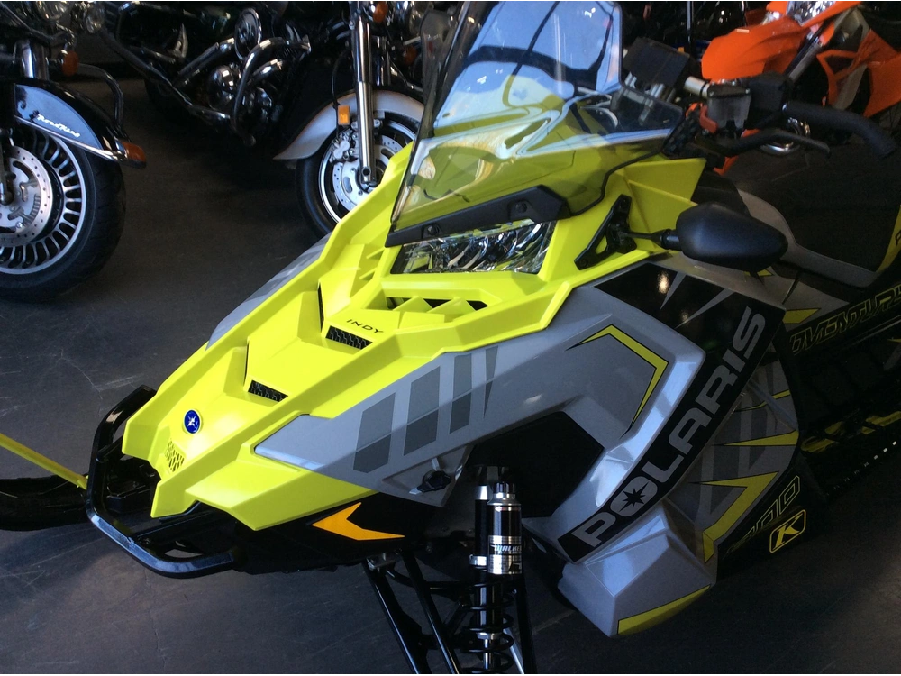 Polaris 800 Indy Adventure 137 2020 alt