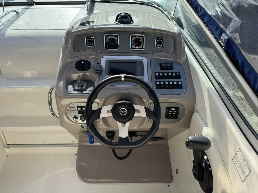 2009 Chaparral 250 Signature alt