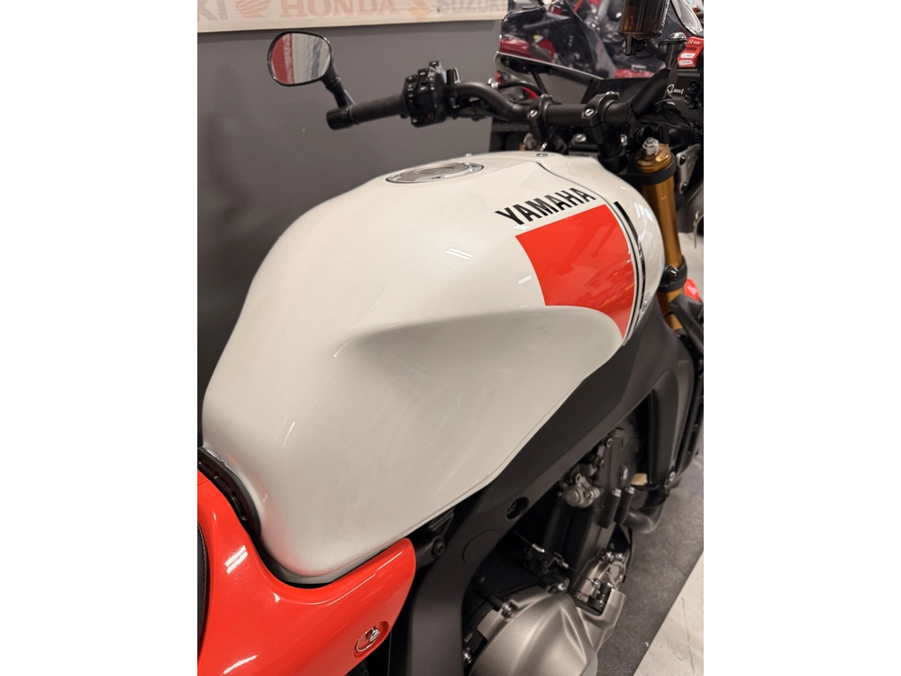 Yamaha Xsr 900 Xsr 900 3000$ D'accessoires 2024 alt