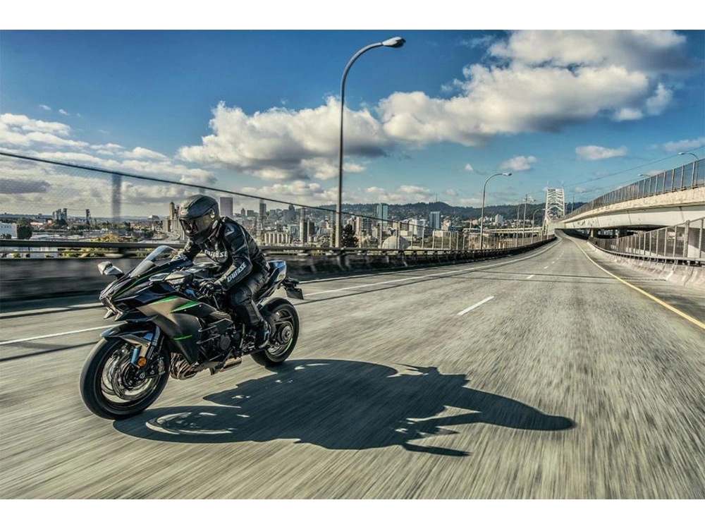 Kawasaki Ninja H2 Carbon 2026 alt