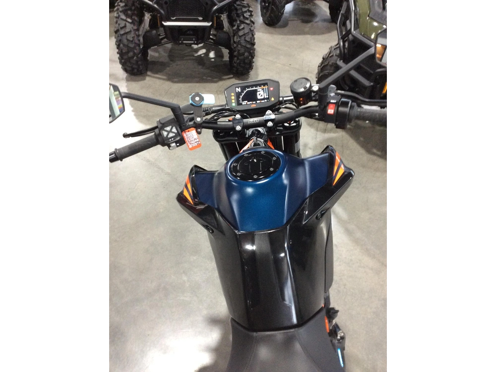 Ktm Duke 890r 2023 alt