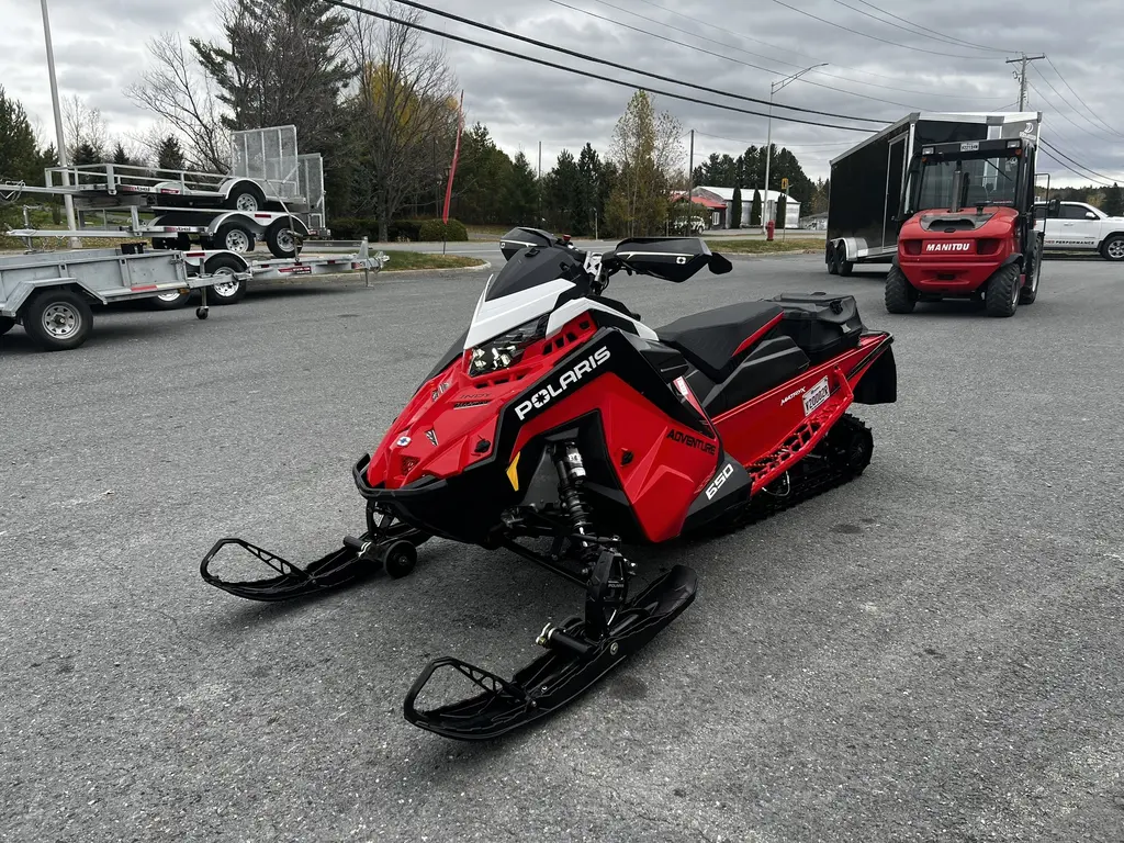 Polaris INDY ADVENTURE 137 650 2022 - S22TDE6RS