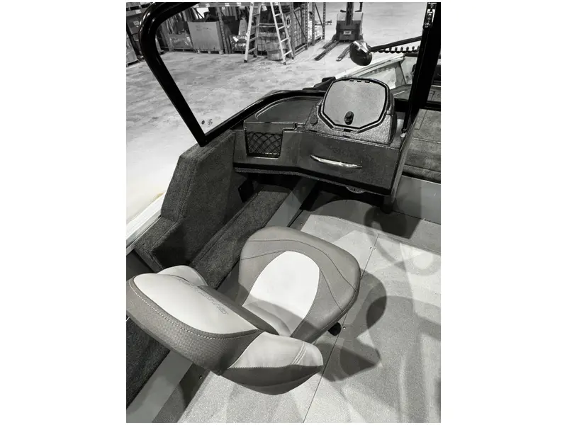 2023 Smoker-Craft Excursion 176 DC