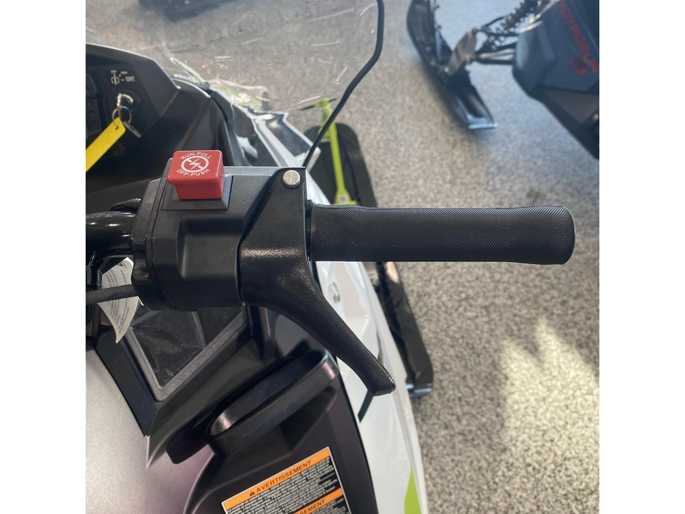 2025 Polaris 550 Voyageur 155 alt