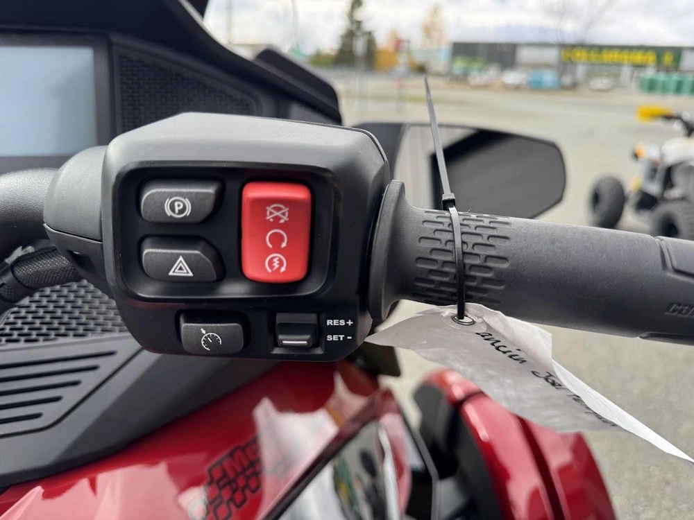 Can-am Rt Limited 2025 alt