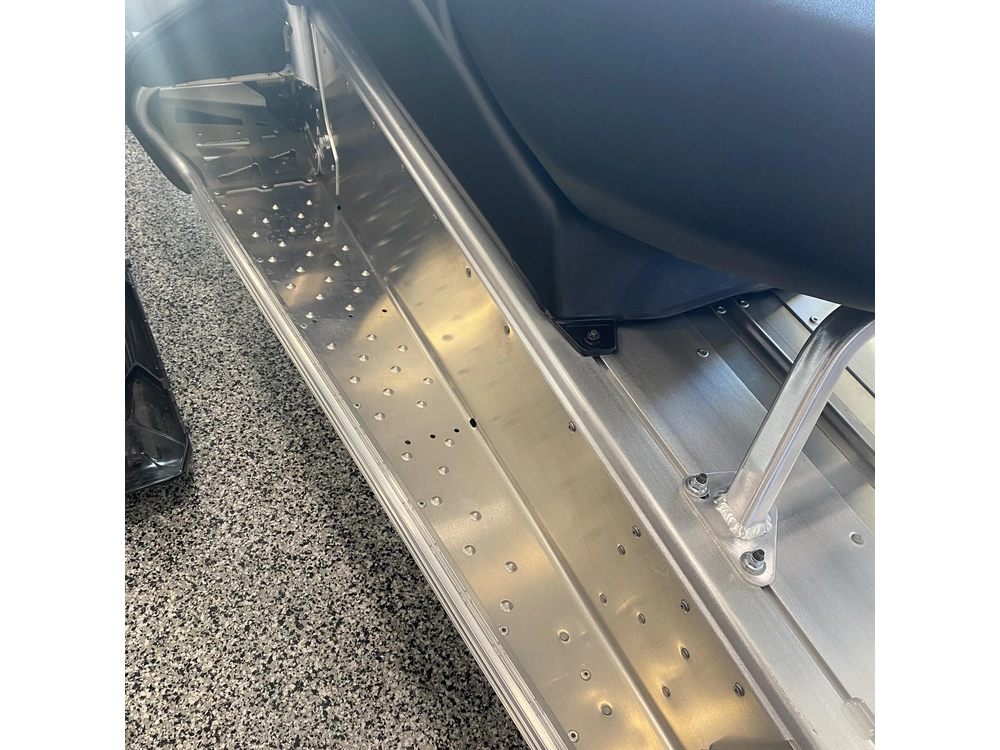 2025 Polaris 550 Voyageur 155 alt