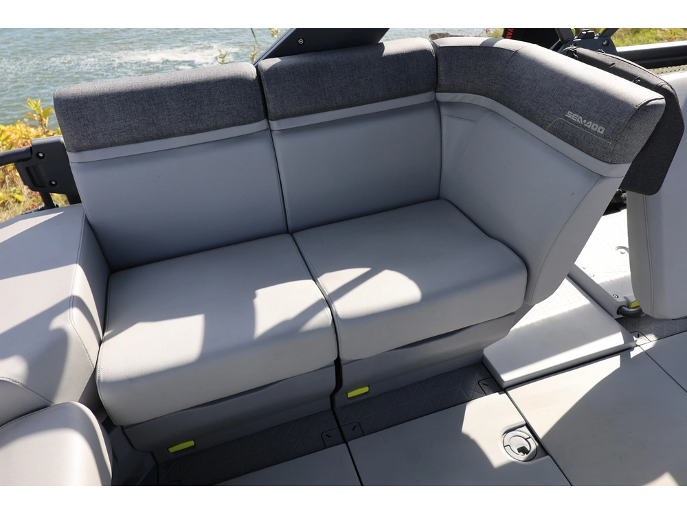 2023 Sea-doo Switch 18 alt