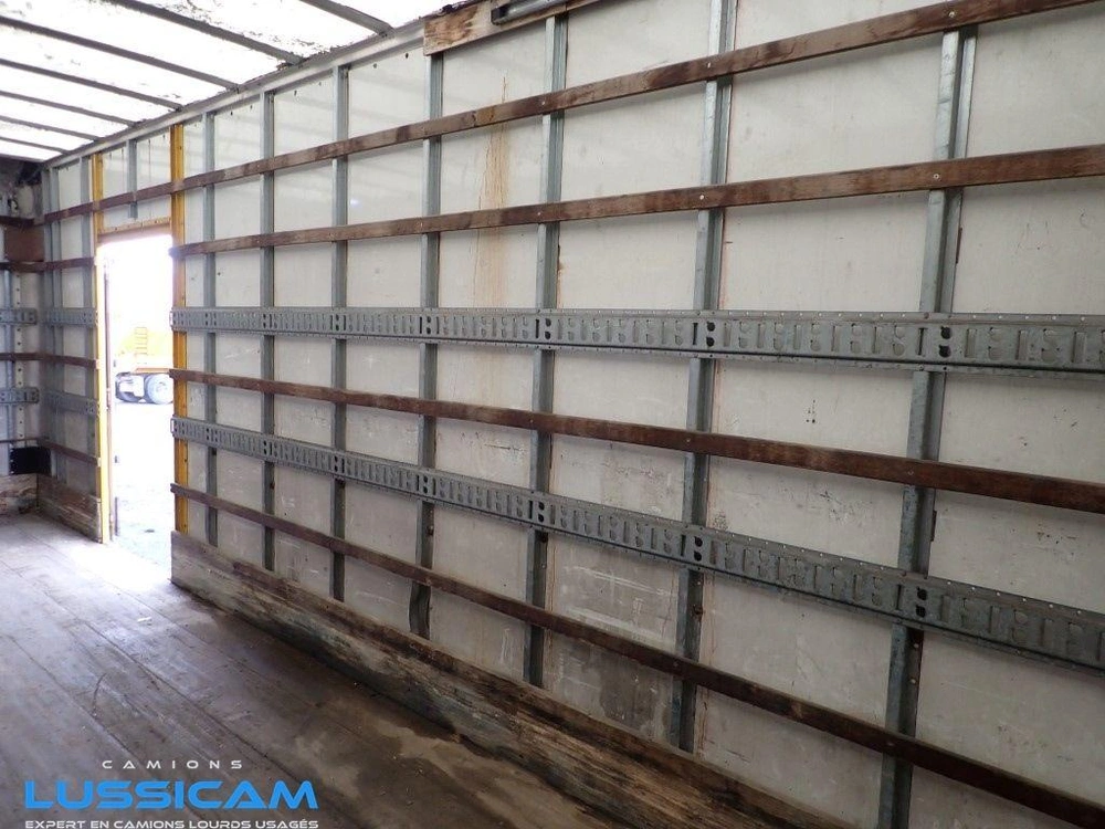 Freightliner M2-106 2013