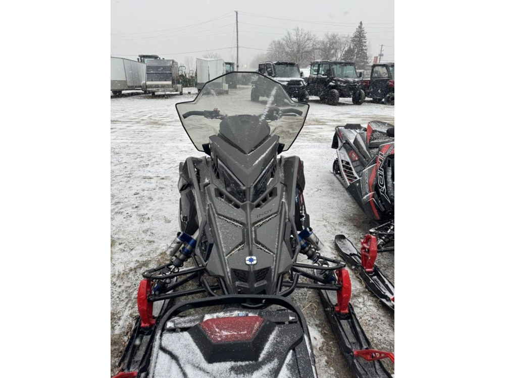 2024 Polaris Patriot Boost Indy Vr1 137 Premium Black Crystal alt