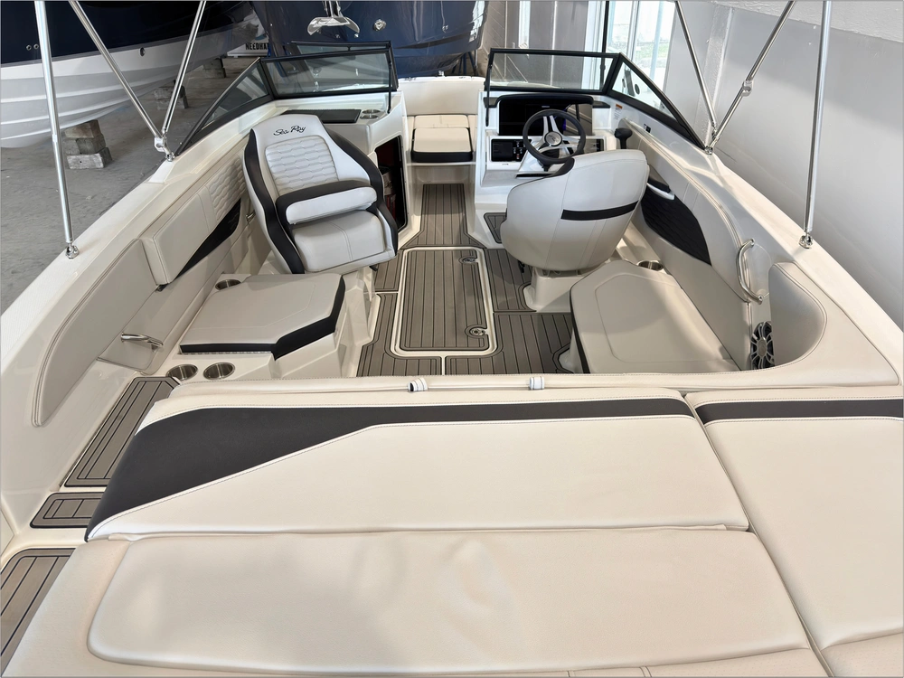 2024 Sea Ray Spx 210 No Luxury Tax* alt