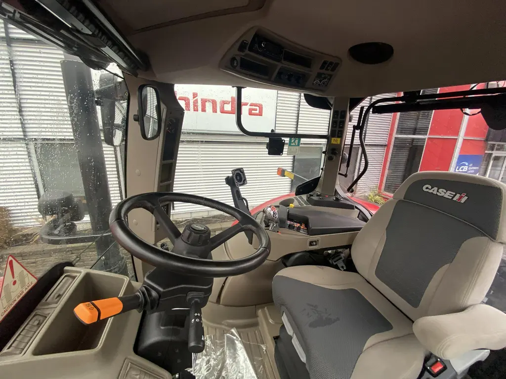 2017 Case IH Puma 185