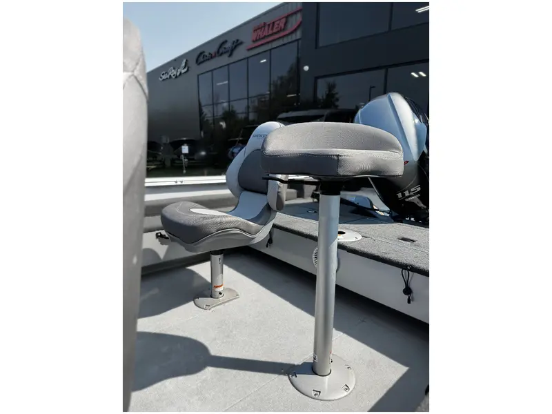 2024 Smoker-Craft Excursion 176 DC PRO