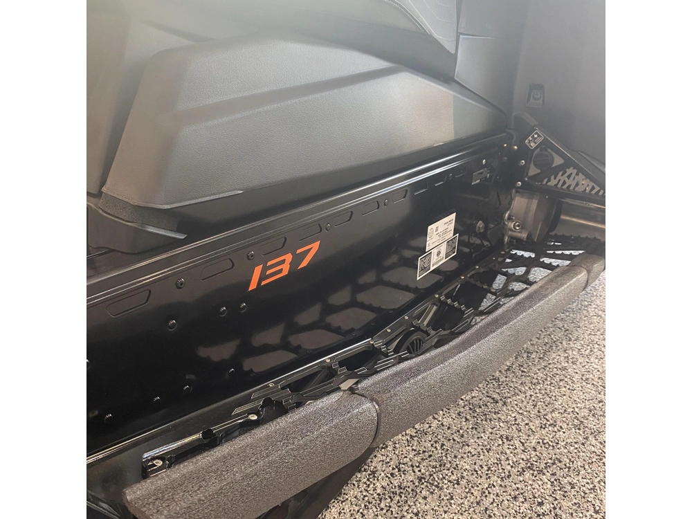 2025 Polaris 650 Indy Sp 137 alt