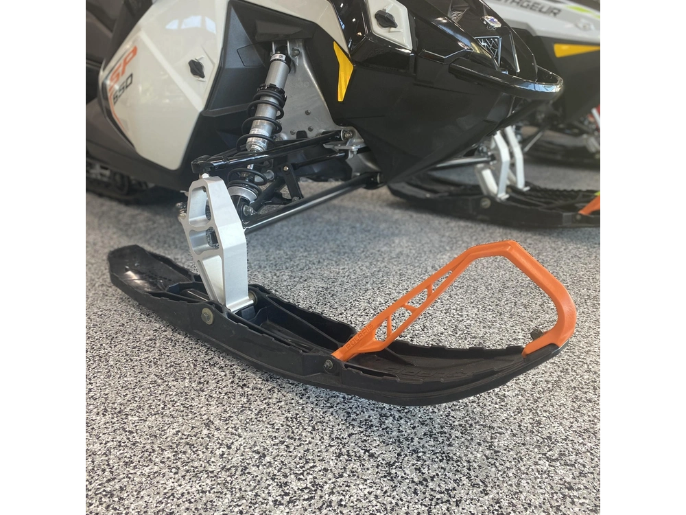 2025 Polaris 650 Indy Sp 137 alt