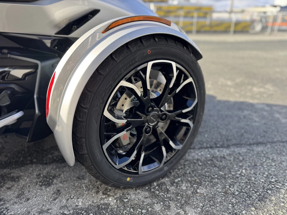 Can-am Rt Limited 2025 alt