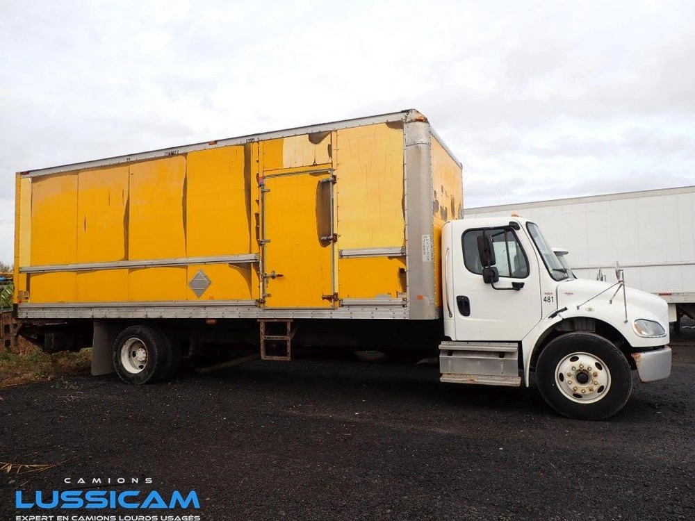 Freightliner M2-106 2013