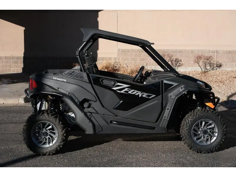 2025 CFMOTO ZFORCE 800