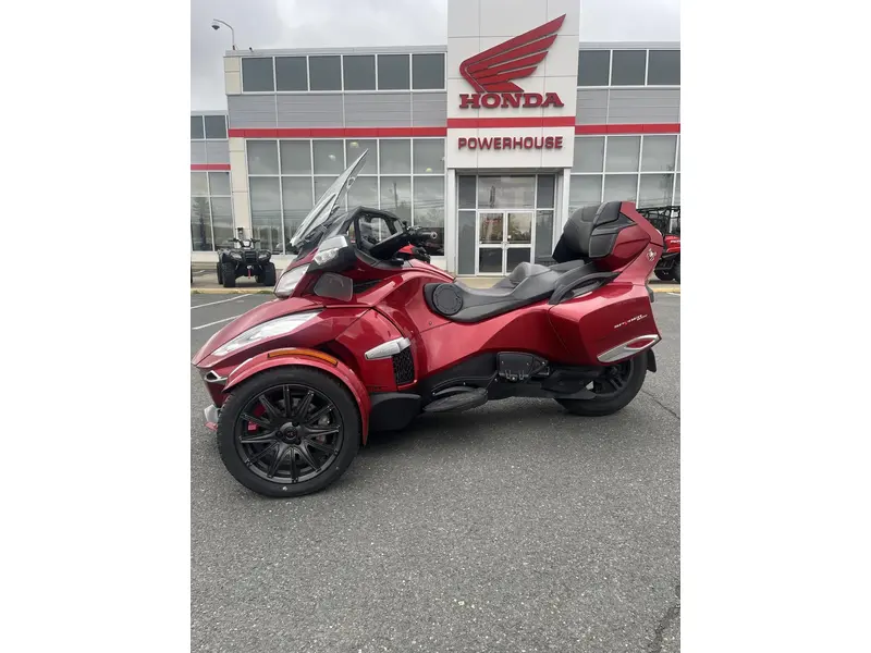2015 Can-Am Spyder RTS