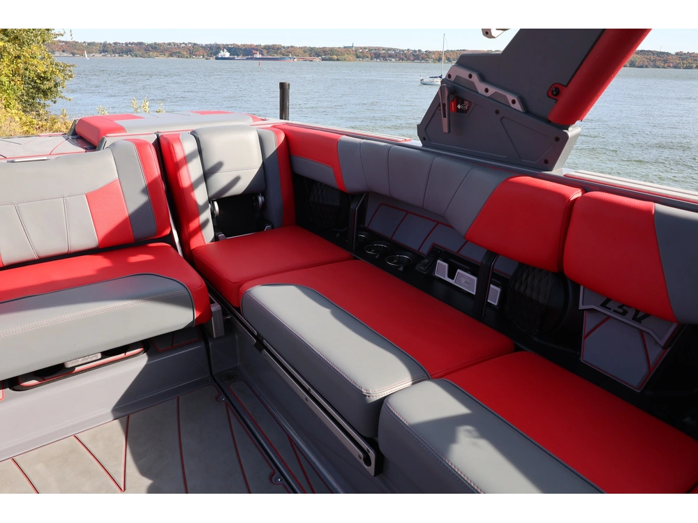 2022 Malibu 23 Lsv alt