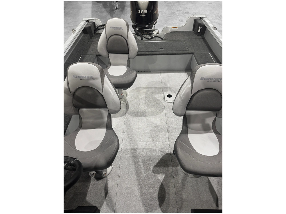 2023 Smoker-craft Excursion 176 Dc alt