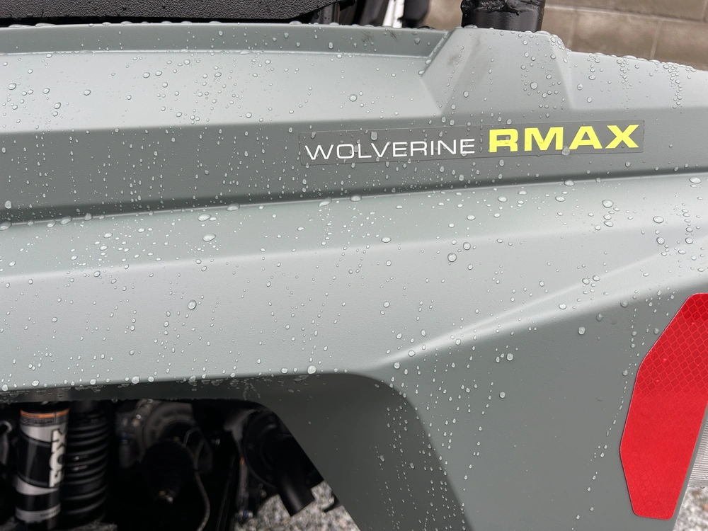 2026 Yamaha Wolverine Rmax4 1000 Compact Grey/black alt