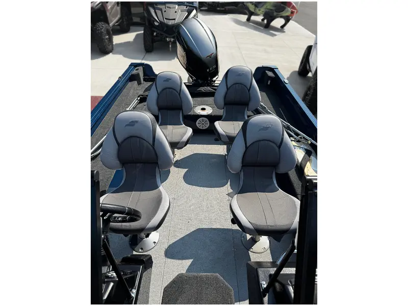 2024 Smoker-Craft Excursion 176 DC PRO