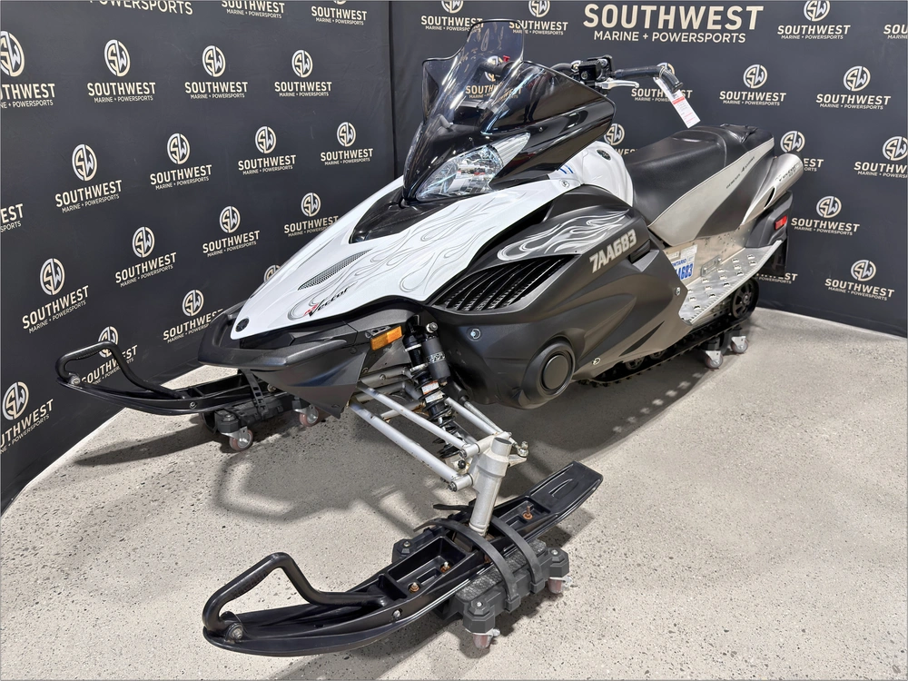 2010 Yamaha Vector Gt alt