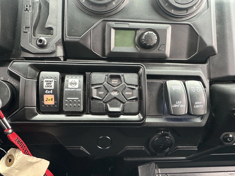 2025 Can-am Defender Max Ltd Hd10 alt