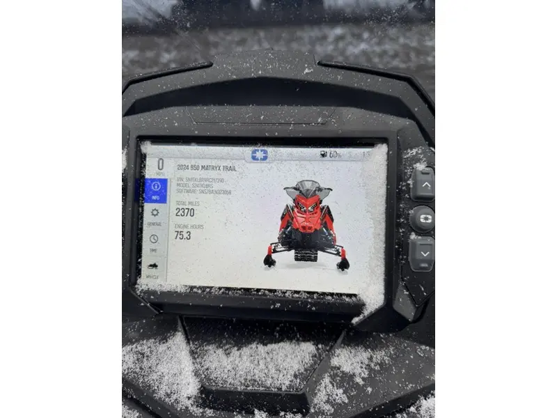 2024 Polaris 850 Indy XCR 128 Premium Indy Red