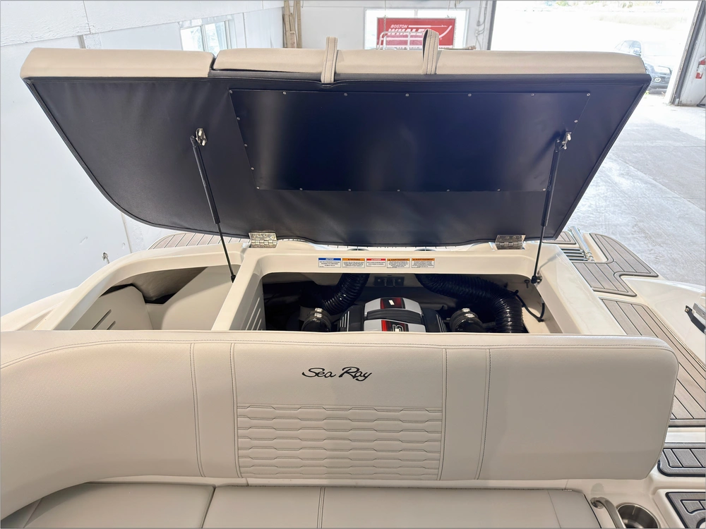 2024 Sea Ray Spx 210 No Luxury Tax* alt