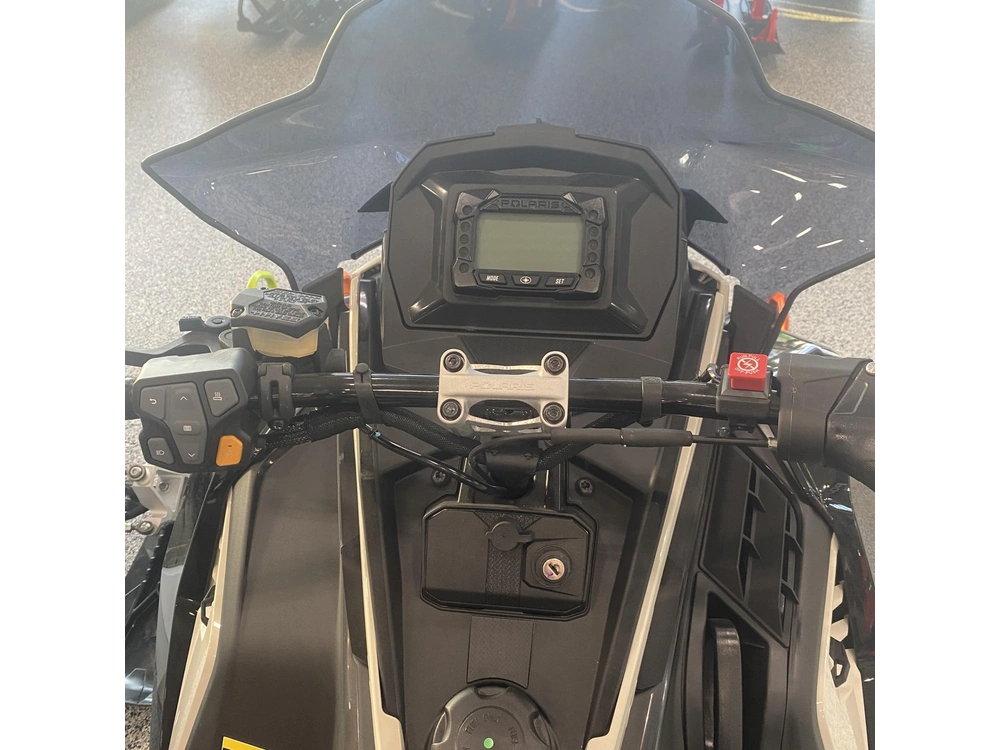 2025 Polaris 650 Indy Sp 137 alt